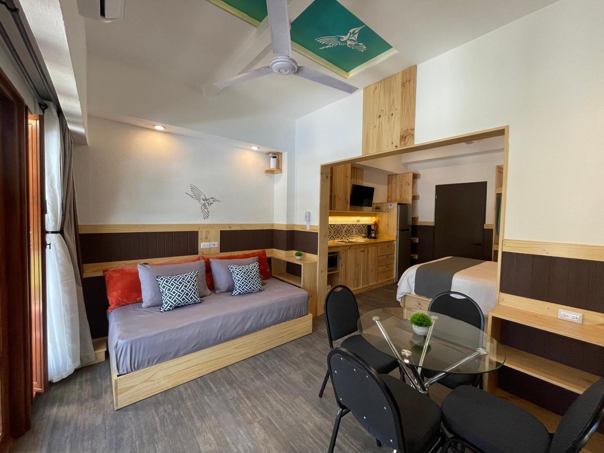 Aranjuez Lofts Santa Ana Apartment ซานตาอานา ภายนอก รูปภาพ